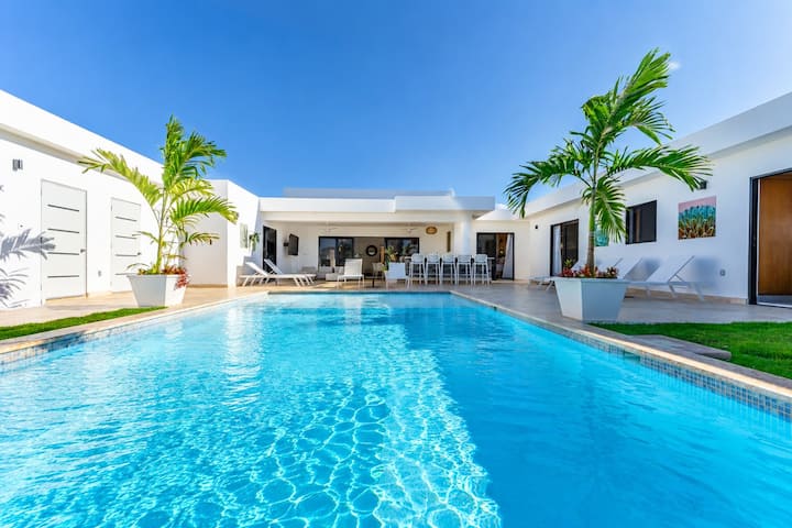 Modern 5-suite Villa · Pool · Gated Community - Cabarete