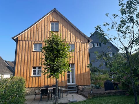 Engelskirchen vacation home - with fireplace and garden