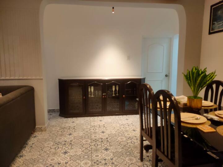 Dining area image 1