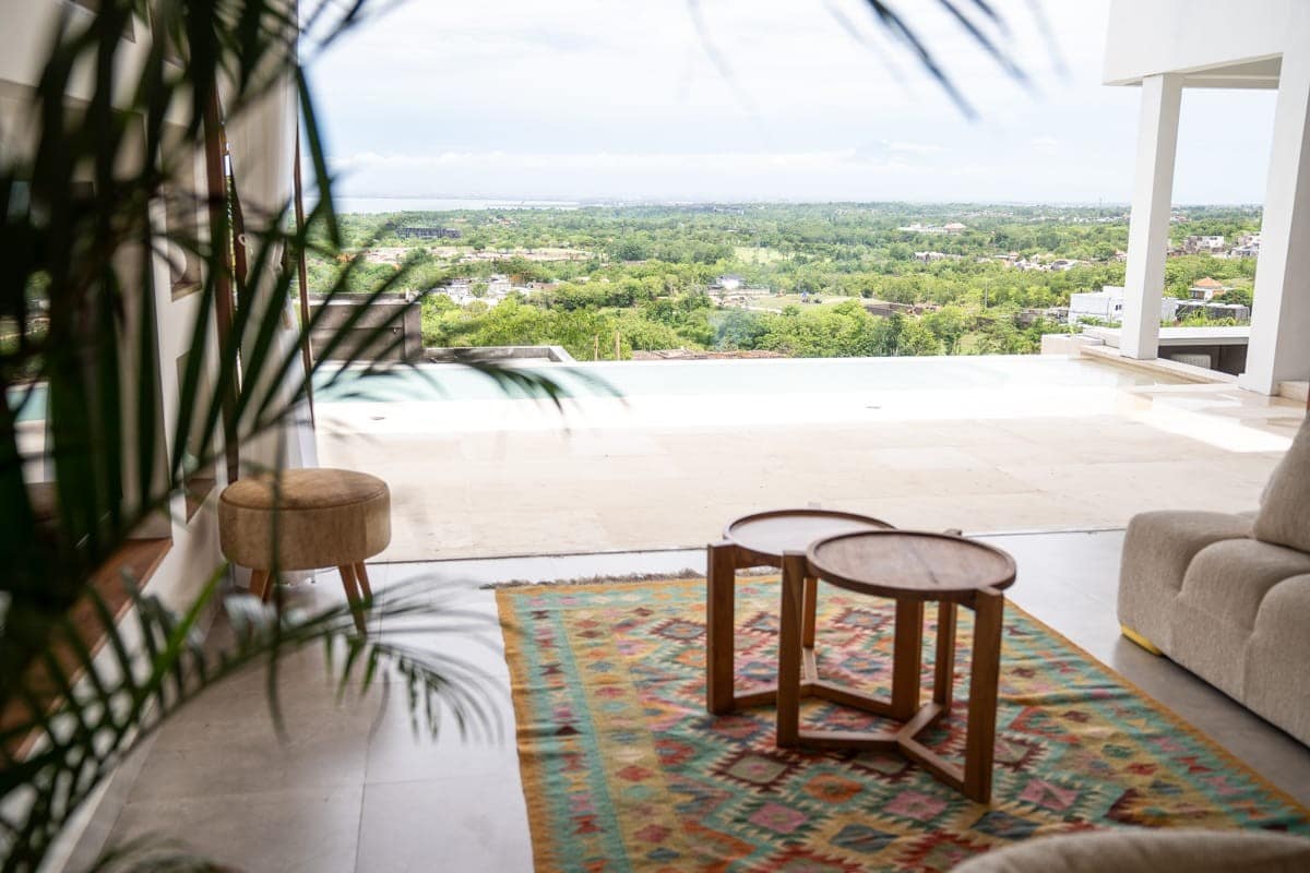 Villa in Bingin Beach · ★4.88 · 2 bedrooms · 2 beds · 2 private baths, Airbnb-Vergleich