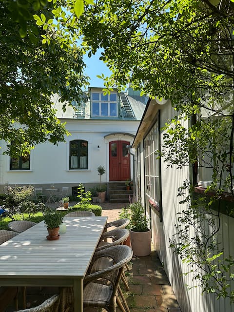 Charming farmhouse near the sea
