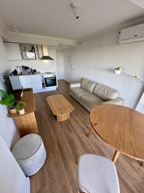 10th floor with jacuzzi and heated pool - SeaGarden