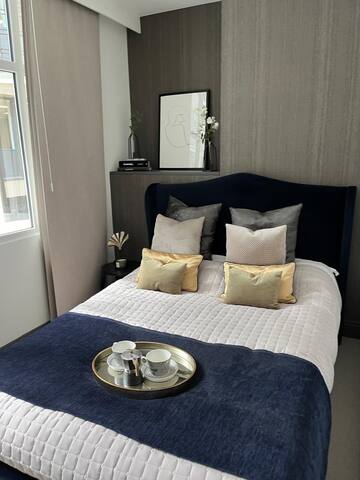 Chambers Residence 5* Luxury | 2BR | Dual Aspect gallery image 3