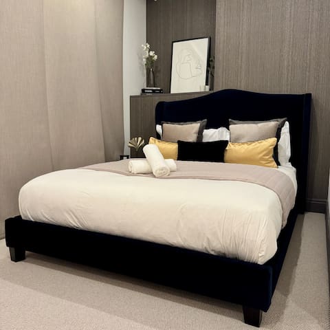 Chambers Residence 5* Luxury | 2BR | Dual Aspect