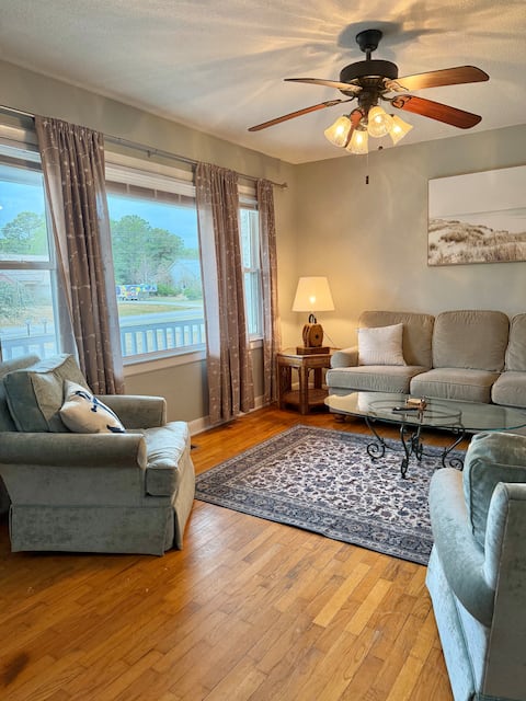 25 min to Beaches both Wrightsville and Topsail