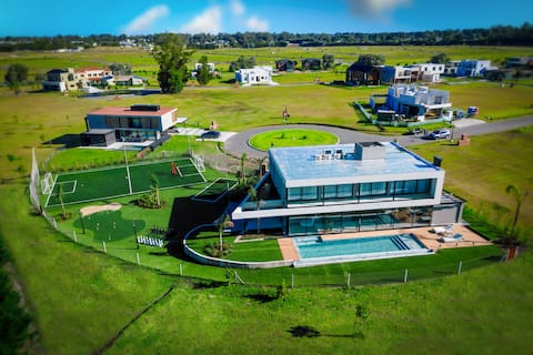 Brand new stunning house with pool & soccer field!