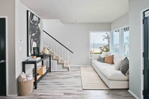 7B/5B Beach Compound*Steps to Sand*Patios*Parking