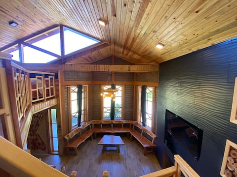 Successful Airbnb property: Rochivo Ranch Cabins. “Royal Cabin” in Creel