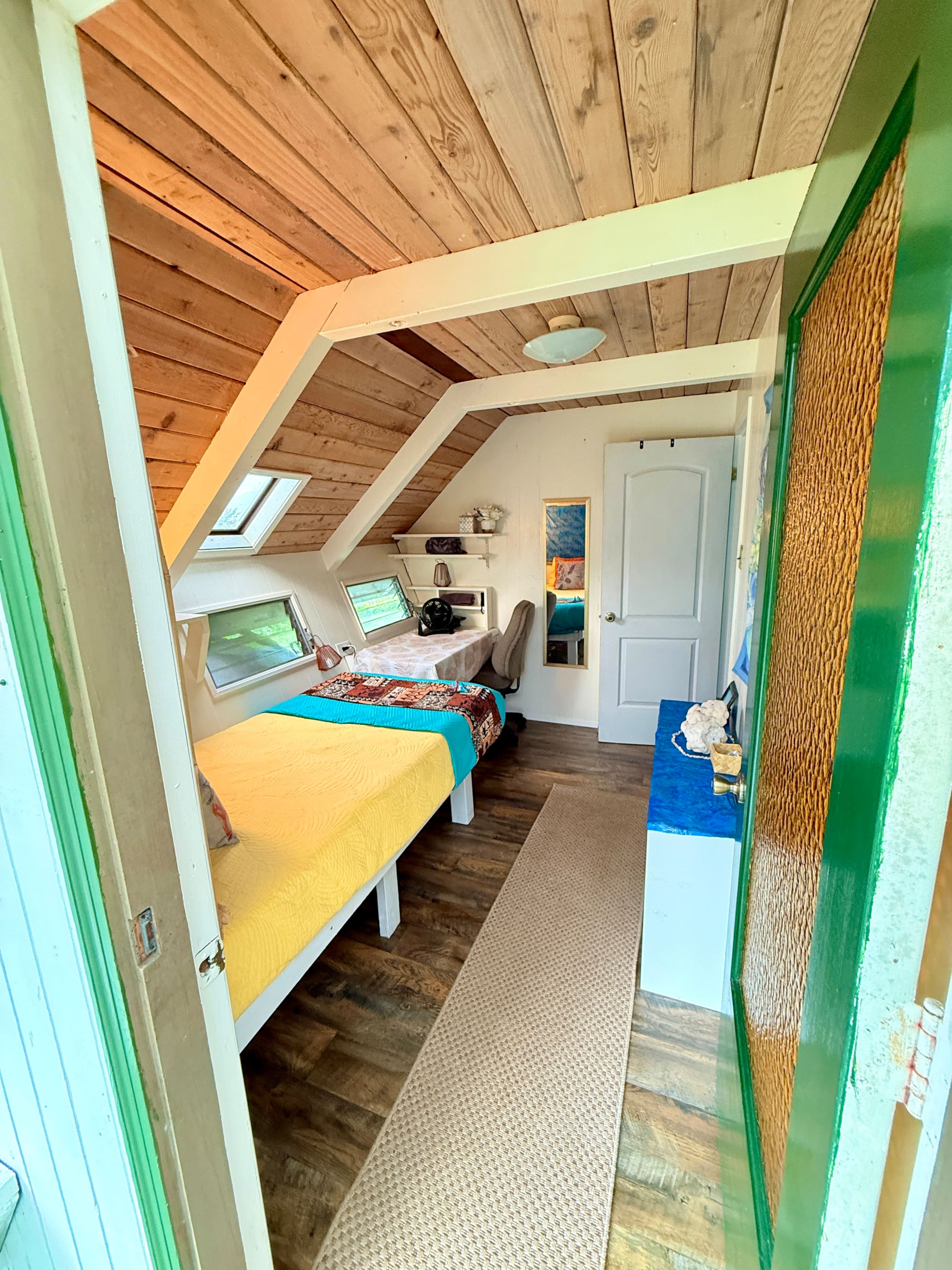 Charming farmhouse with huge oceanview patio lanai - Image 29