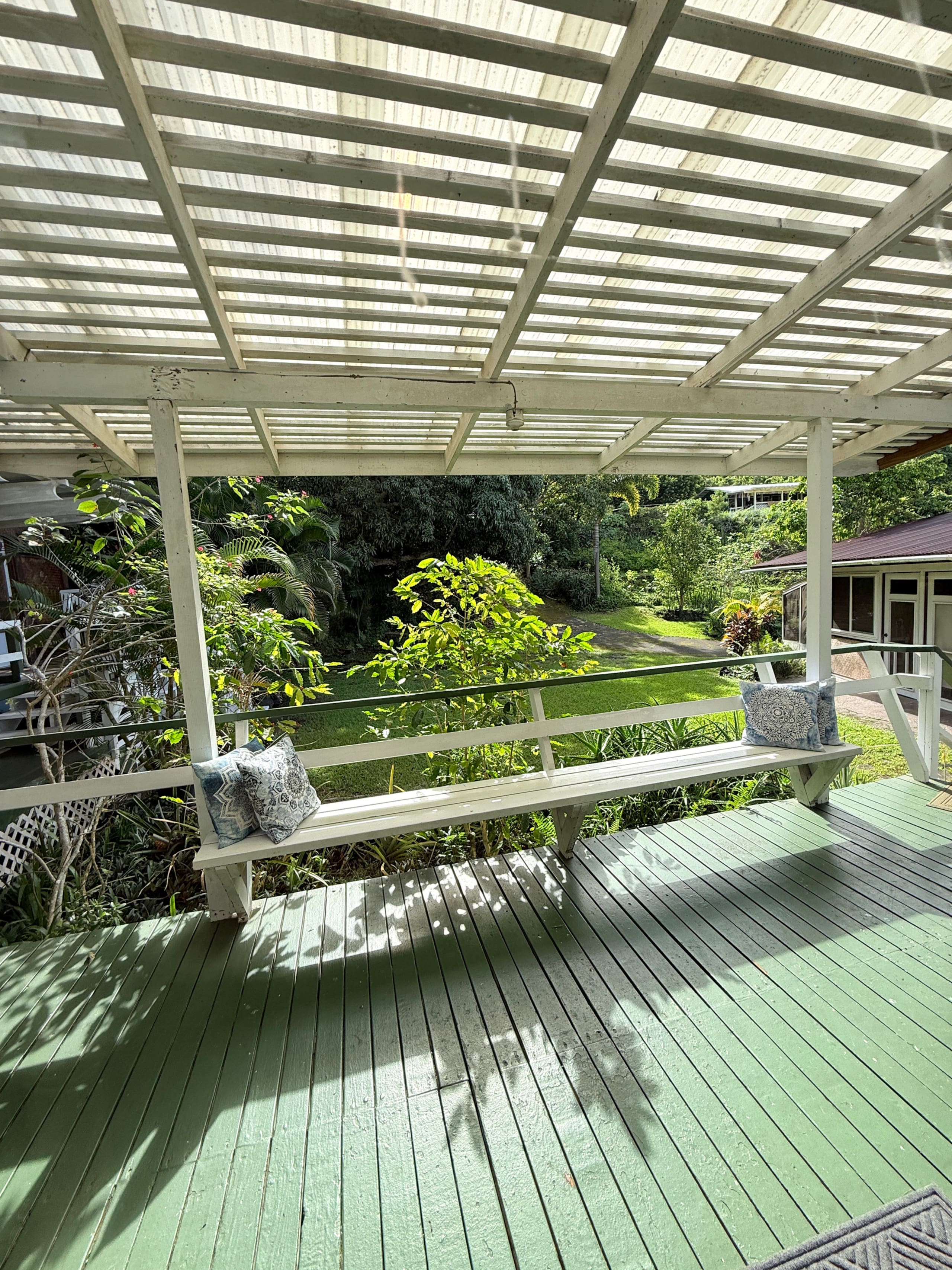 Charming farmhouse with huge oceanview patio lanai - Image 52