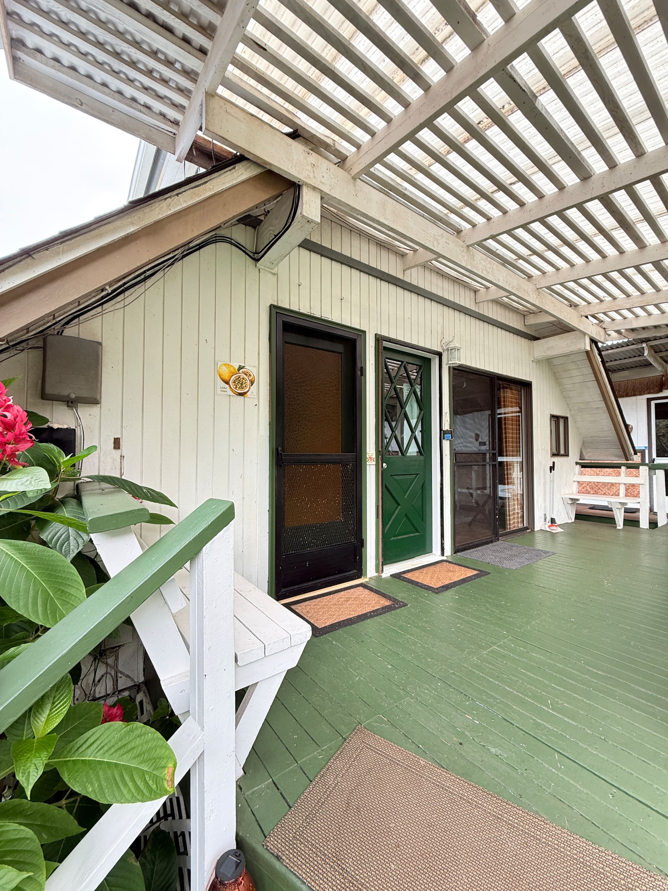 Charming farmhouse with huge oceanview patio lanai - Image 51