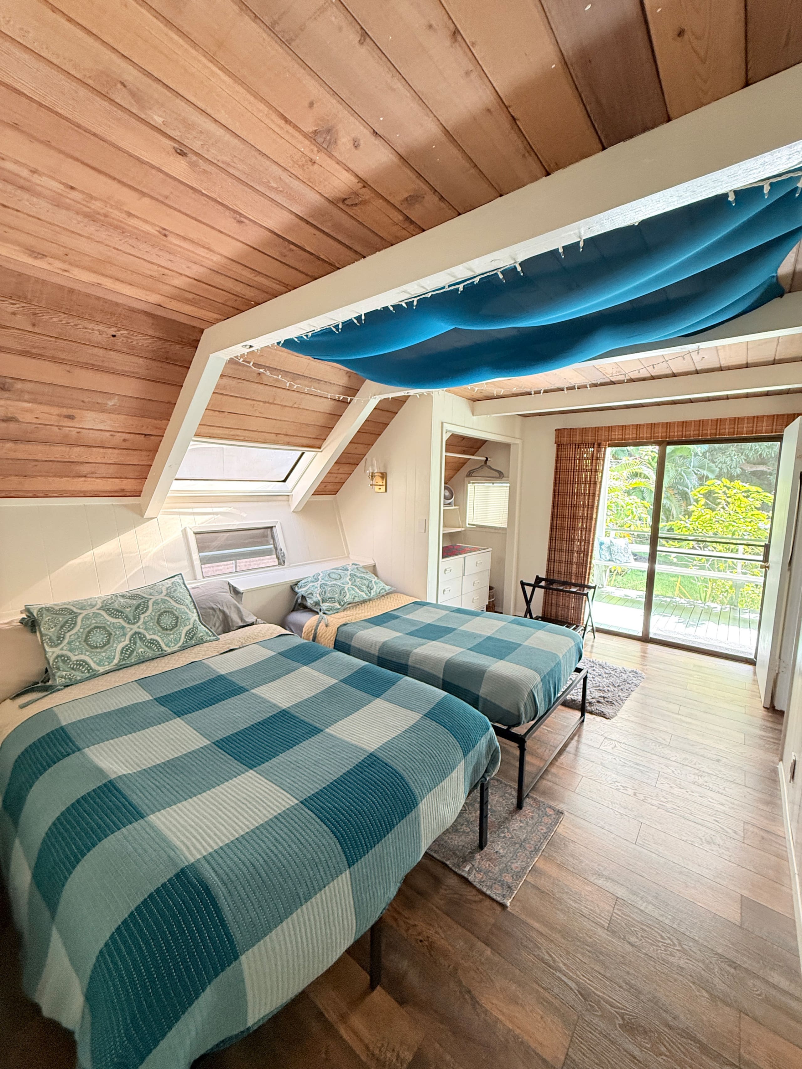 Charming farmhouse with huge oceanview patio lanai - Image 19