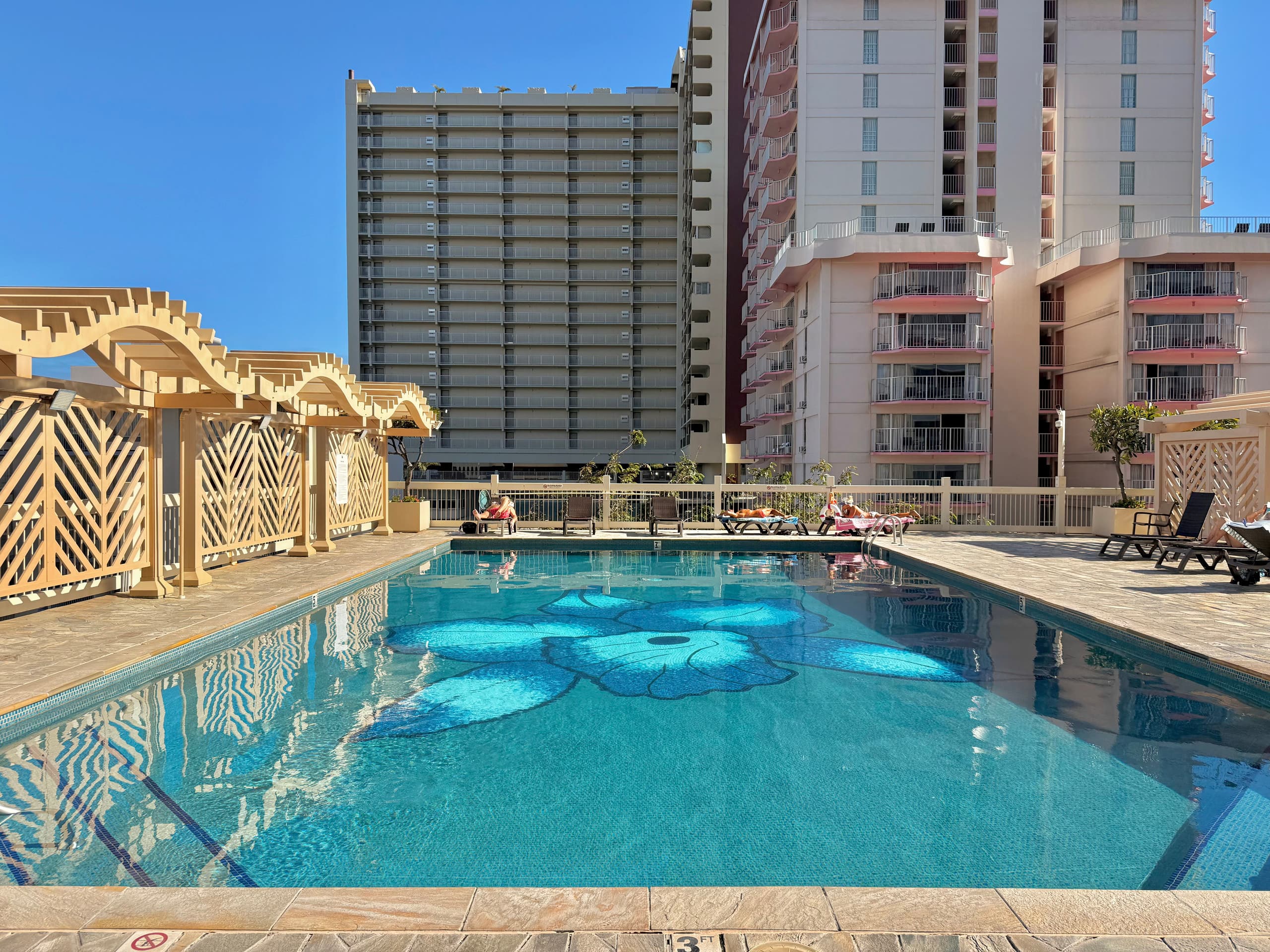 Waikiki City View + Infinity Pool #5 Free parking! - Image 34