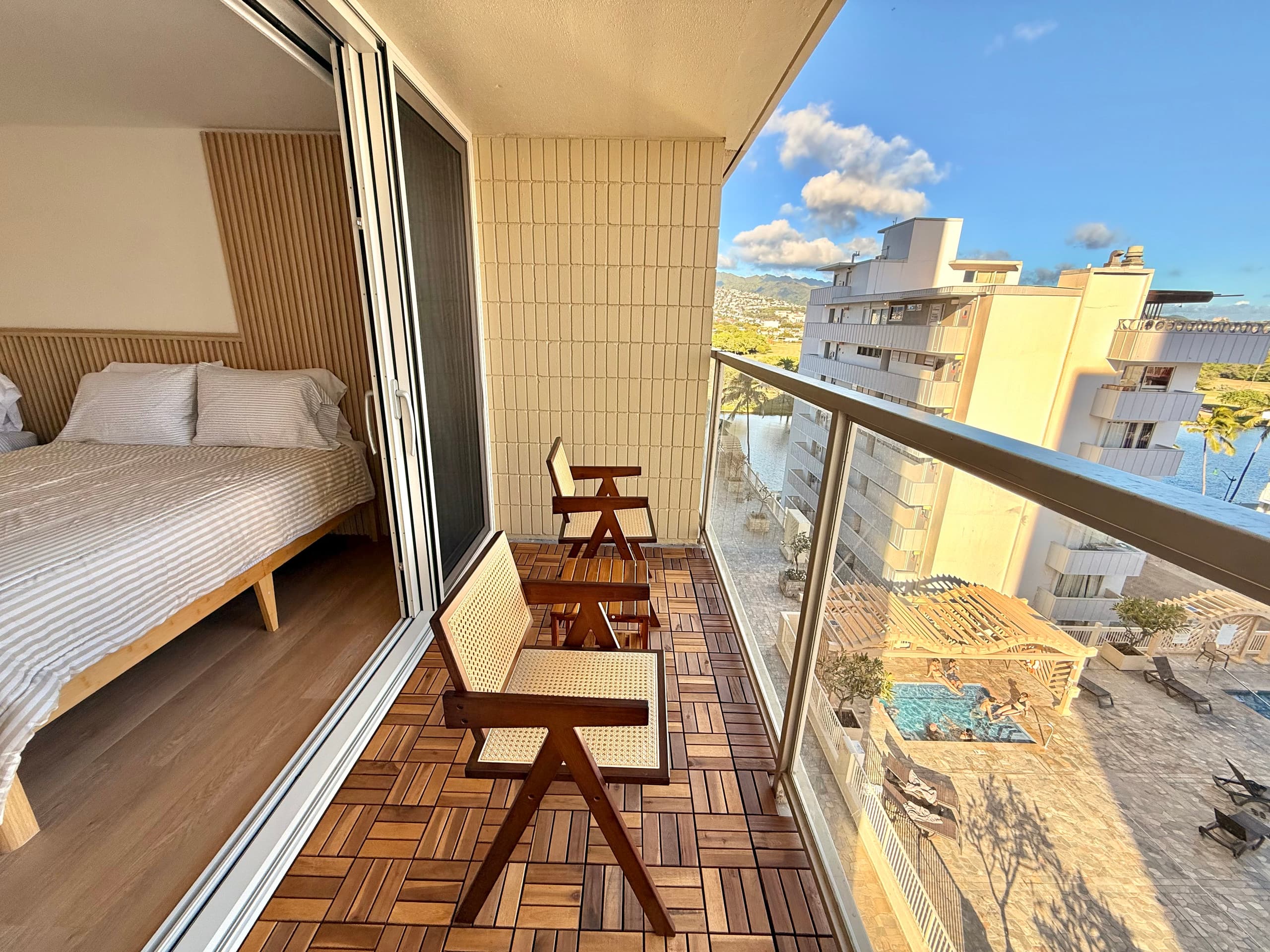 Waikiki City View + Infinity Pool #5 Free parking! - Image 27