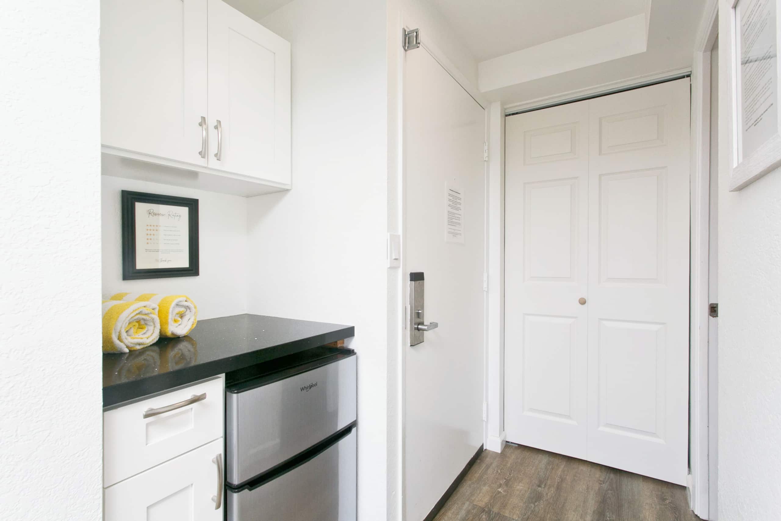Condo in Honolulu · ★4.97 · 1 bedroom · 1 bed · 1 private bath - Image 11
