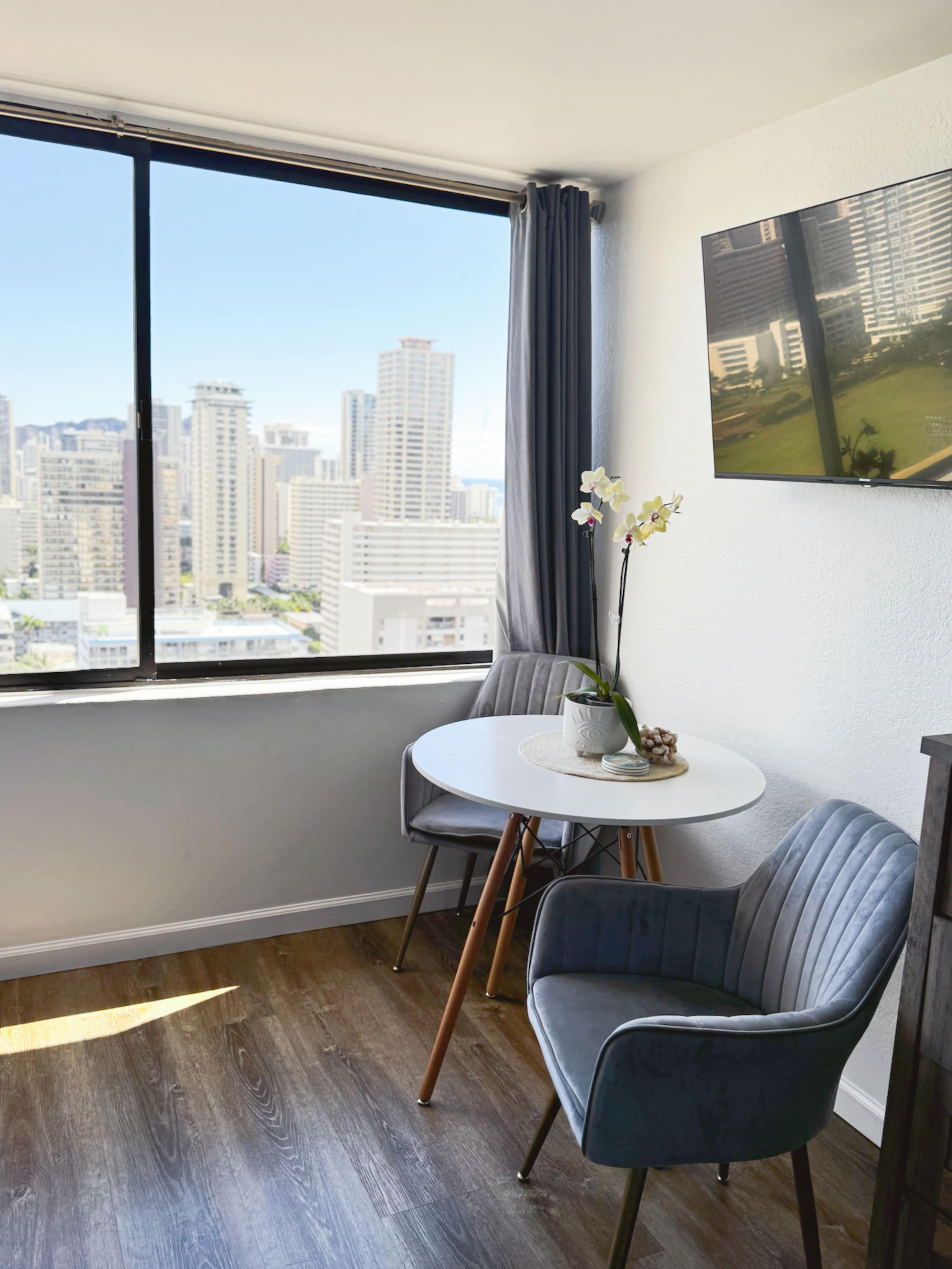 Condo in Honolulu · ★4.97 · 1 bedroom · 1 bed · 1 private bath - Image 17