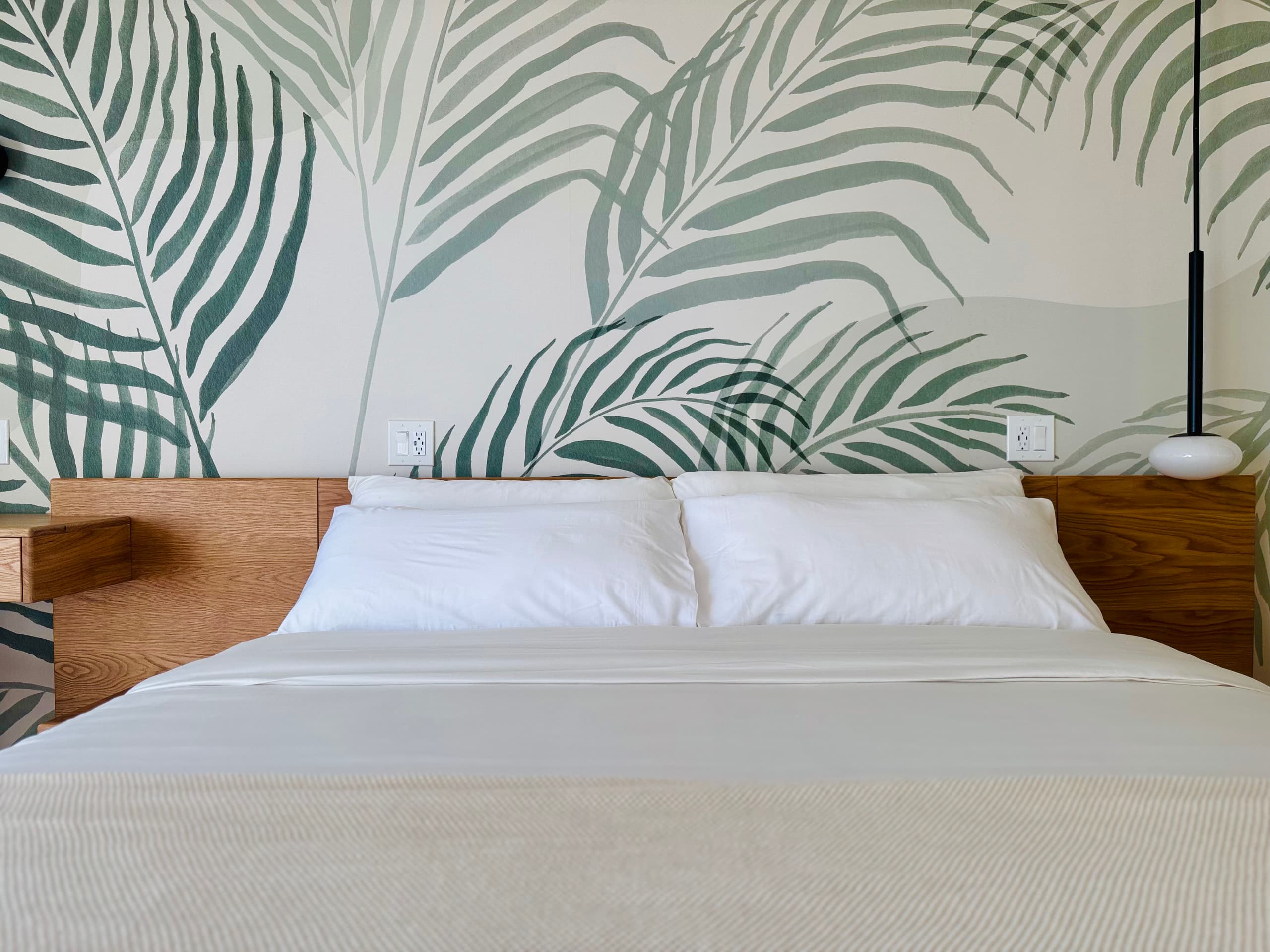 Condo in Honolulu · ★4.86 · 1 bedroom · 2 beds · 1 private bath - Image 25