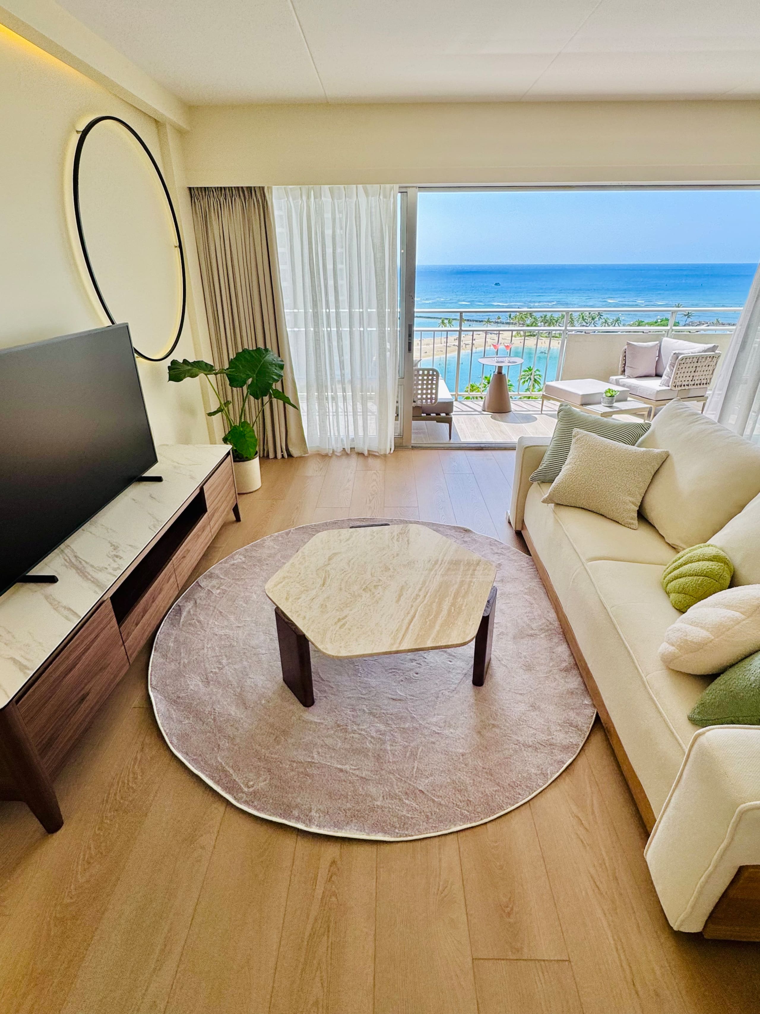 Condo in Honolulu · ★4.86 · 1 bedroom · 2 beds · 1 private bath - Image 9