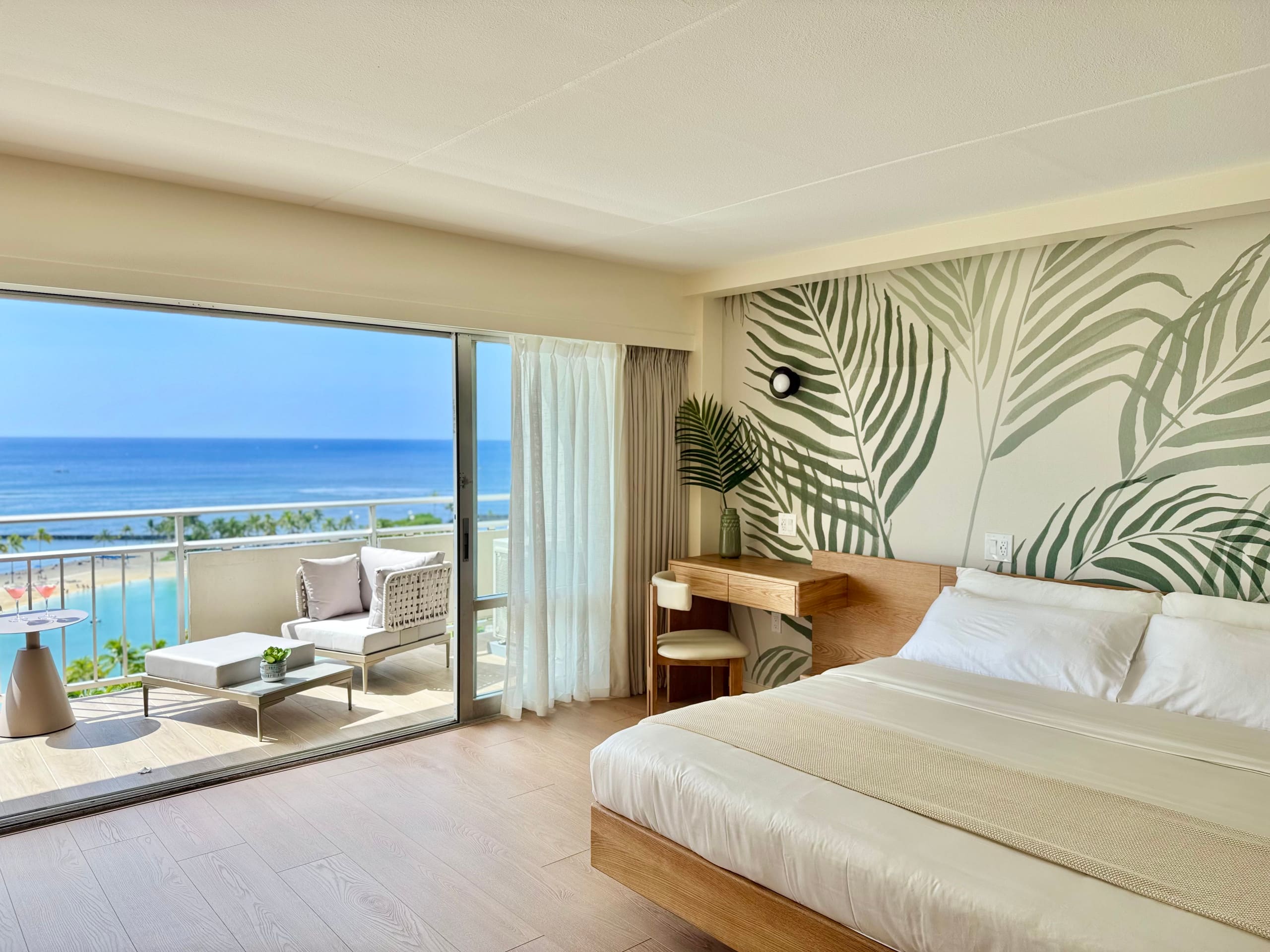Condo in Honolulu · ★4.86 · 1 bedroom · 2 beds · 1 private bath - Image 18