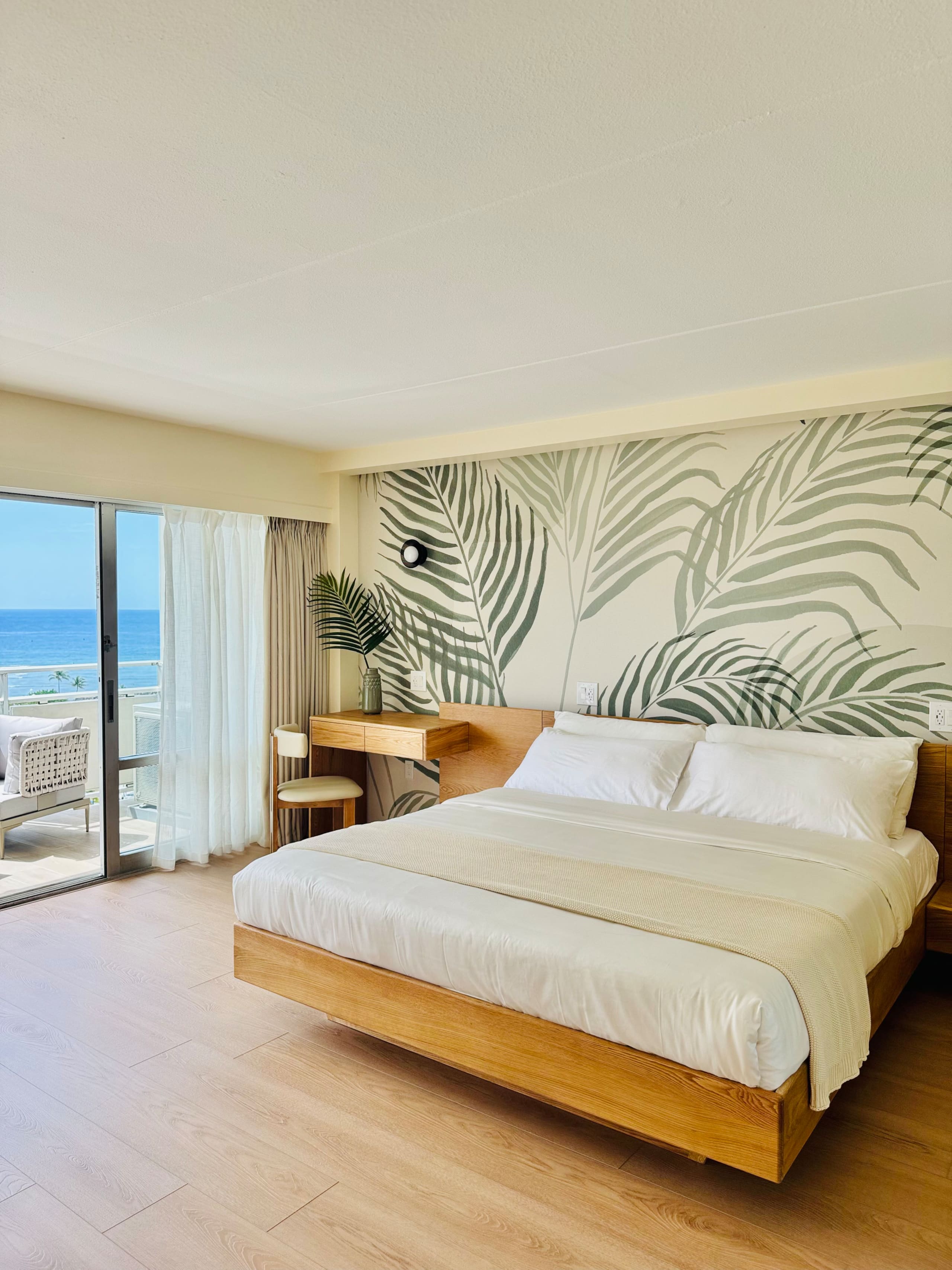 Condo in Honolulu · ★4.86 · 1 bedroom · 2 beds · 1 private bath - Image 20
