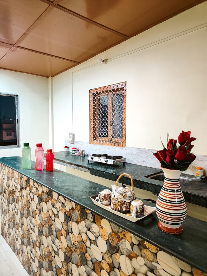 Tulip Inn-2bhk Rooftop Ac Near Kamakhya - Guwahati