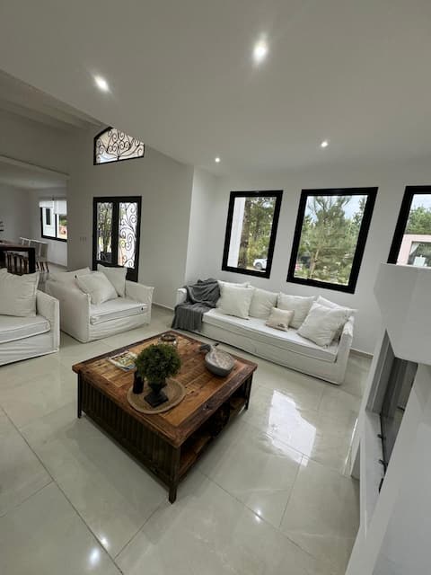 Top Airbnb: Magnificent Emerald Coast House en Costa Esmeralda