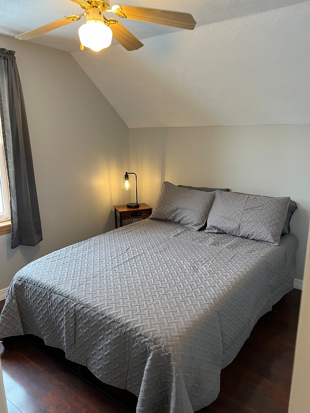 საძინებელი 4