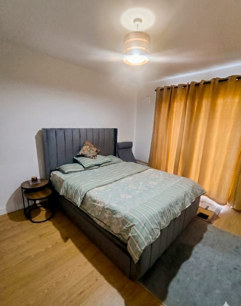 Ensuite Room for Female or Couple – Max 2 Guests