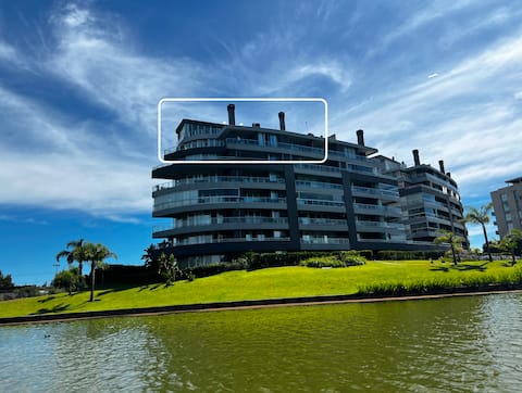 Penthouse Enyoi with 270 degree view