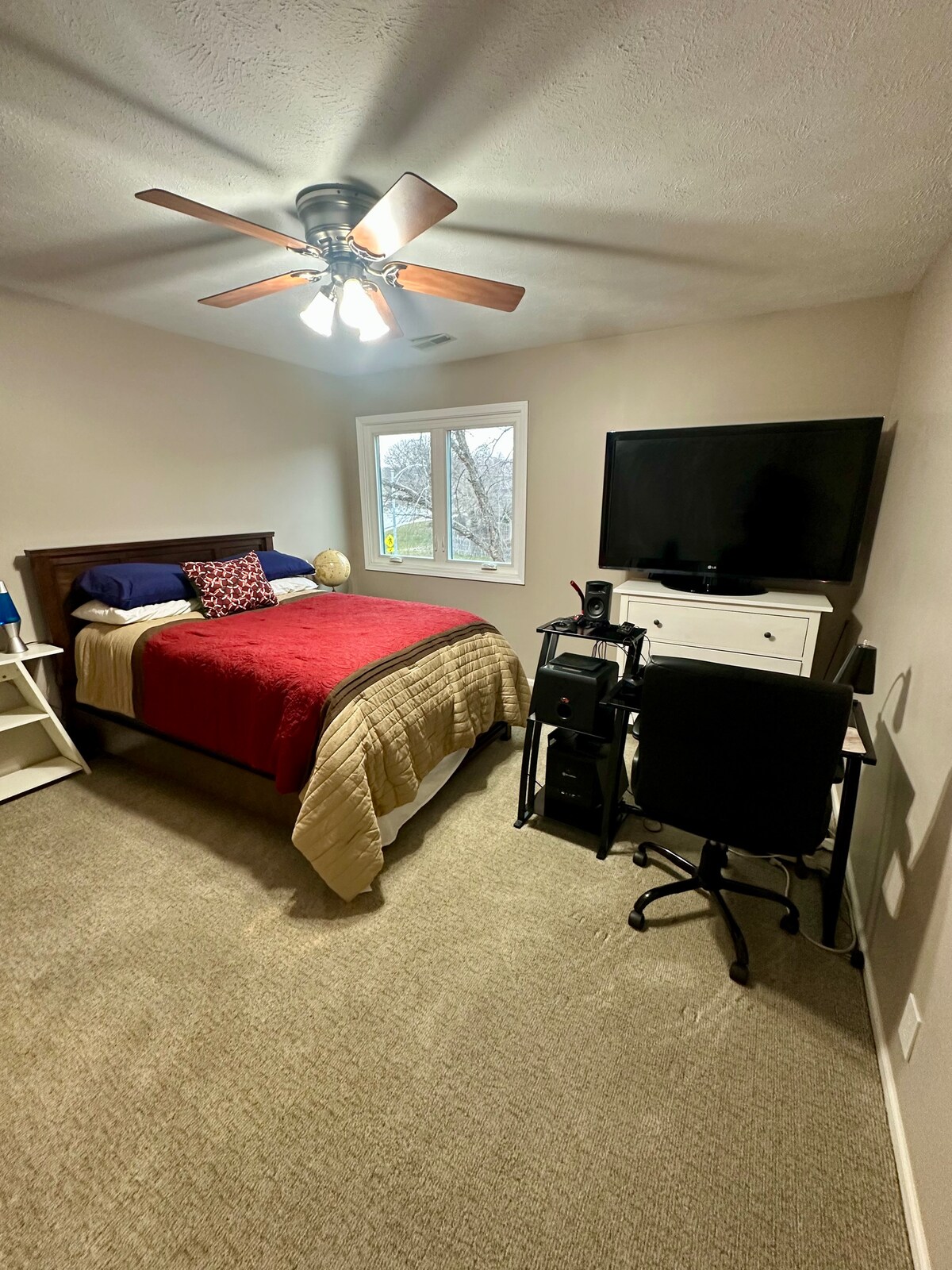 საძინებელი 4