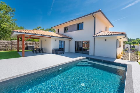 New villa with pool – Le Teich