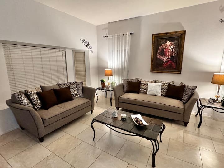 Home In Glendale - Glendale, AZ