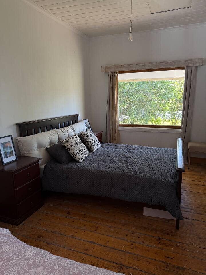 غرفة النوم 1