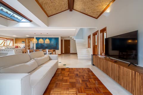 Anúncio popular: House with Pool, Sauna and Jacuzzi • 250 m from Porto da Barra em Armação Dos Búzios