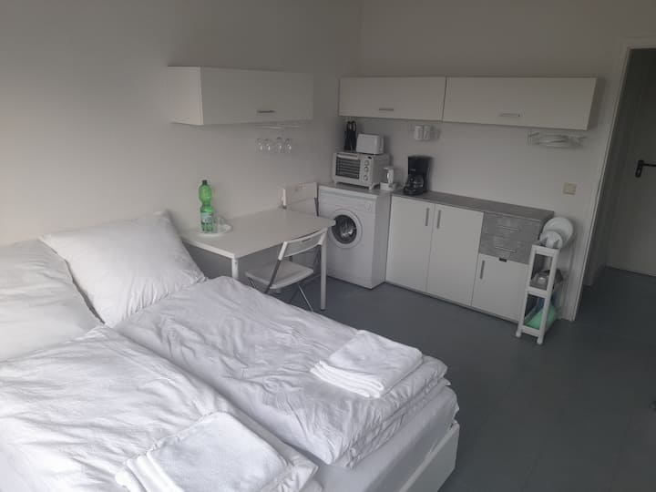 A1 Appartement Bei Air Base, Amazon Und Opel-werk - Kaiserslautern