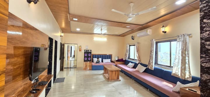 The Palm Villa. 5bhk. 14-18 Pax - Mount Abu