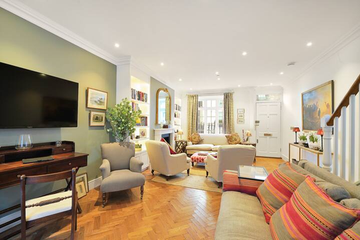 Fabulous House in Kensington gallery image 3