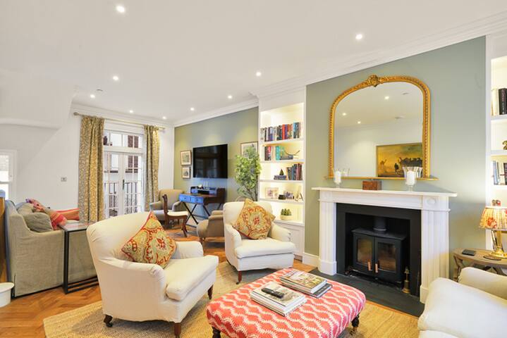 Fabulous House in Kensington gallery image 5