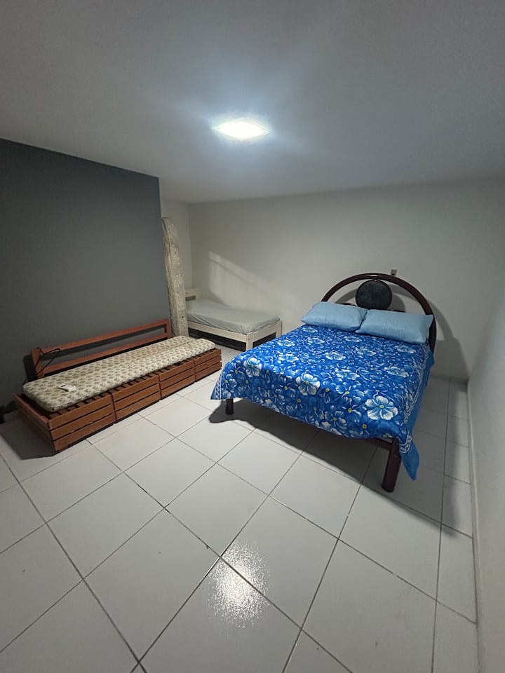 საძინებელი 1