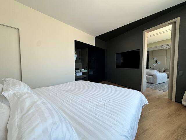 Lux apartment, spectacular views gallery image 3