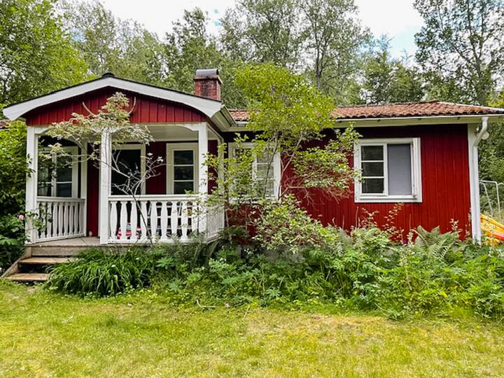Charming Småland Holiday Home Near Lake Mien - Tingsryd