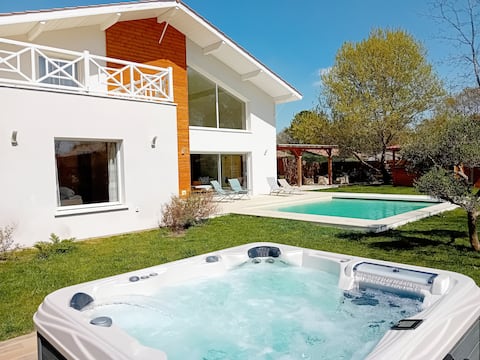 HELIOSEA Villa • Heated pool • Jacuzzi • Boules court