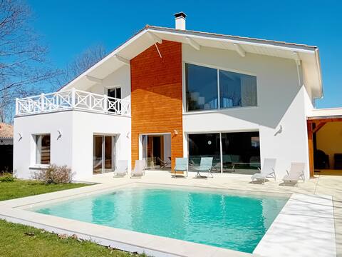 Beautiful *Villa Hélioséa*Heated pool *Jacuzzi*