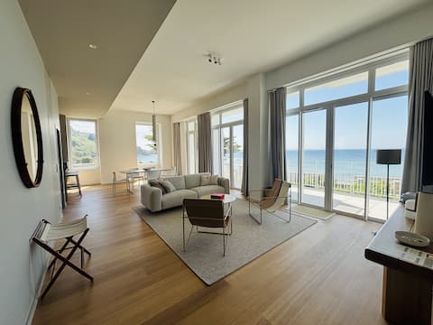 Rouzic T4, Trébeurden, indoor pool and on the