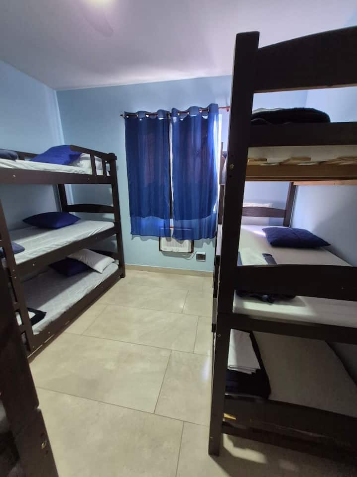 Schlafzimmer 2