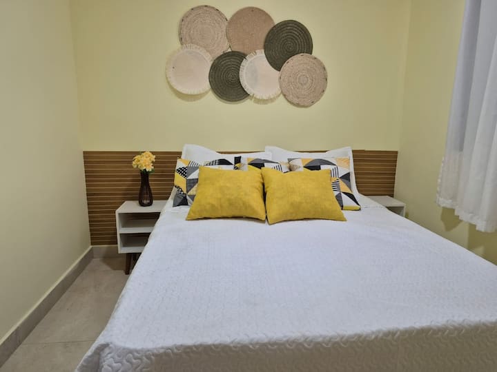 Schlafzimmer 1