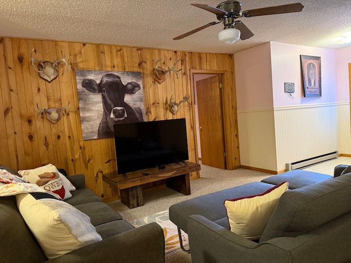 Garden Bungalow Next To Custer State Park - Mount Rushmore, SD