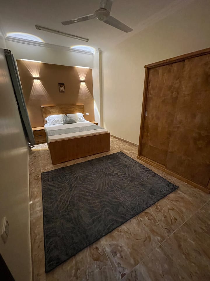 საძინებელი 1