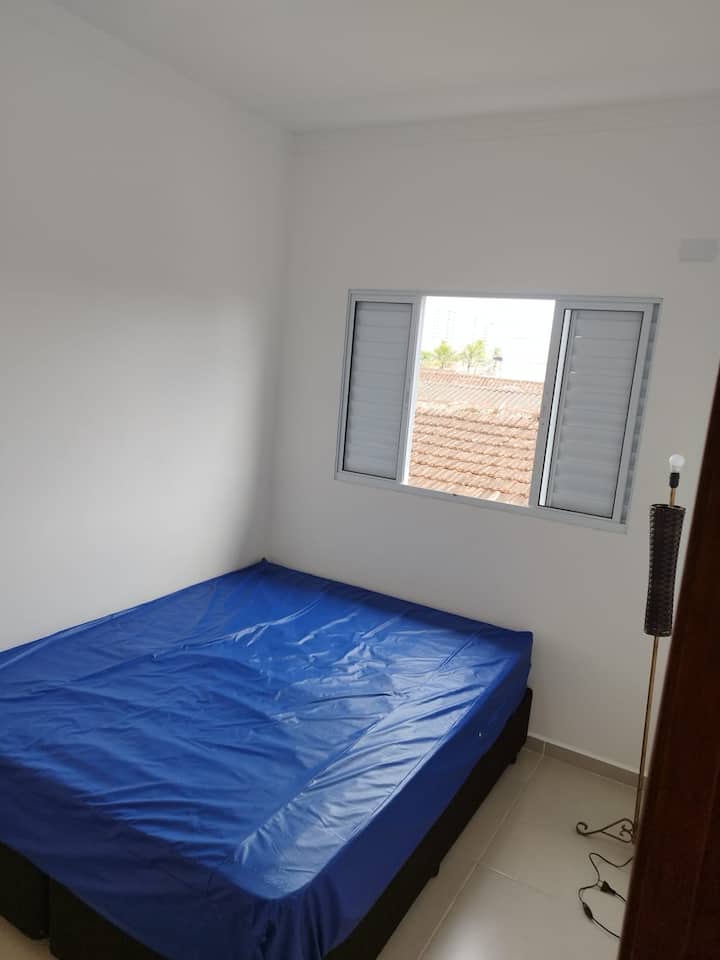 Does not offer bedding, bath or pillow linen 