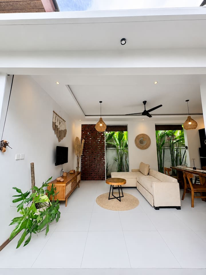Modern Living Escape – 2br Garden Retreat - Jimbaran